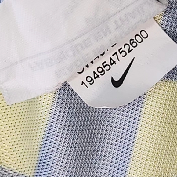 Chelsea FC 2021-22 Training Shirt - Picture 5 of 7